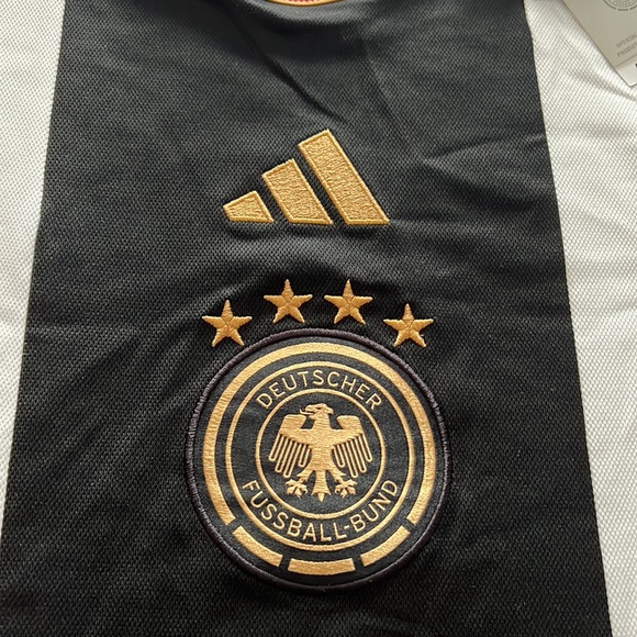 22/23 Germany Home Jersey - Large - Picture 2 of 4